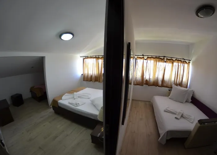 Pensjonat Casa Daren 3*